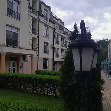 Апартамент Royal Blue River Pearl *