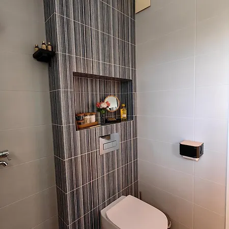 Royal Blue River Pearl Sandanski