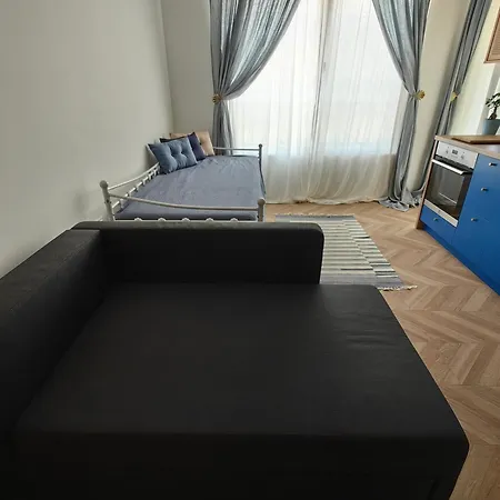 Royal Blue River Pearl Sandanski