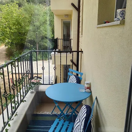 Royal Blue River Pearl *