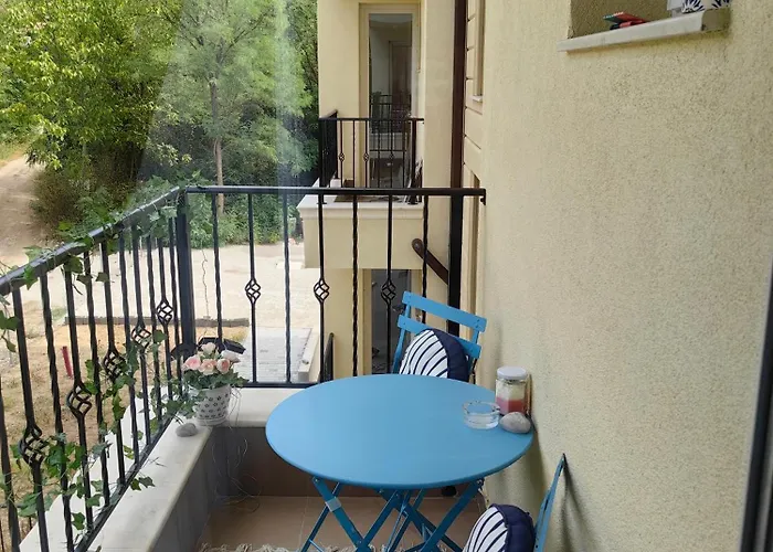 Royal Blue River Pearl *